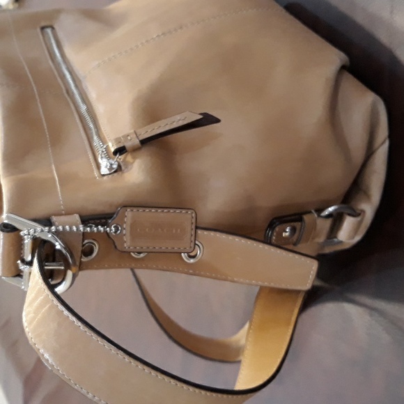 Tan Leather Coach Shoulder Bag - Picture 2 of 6